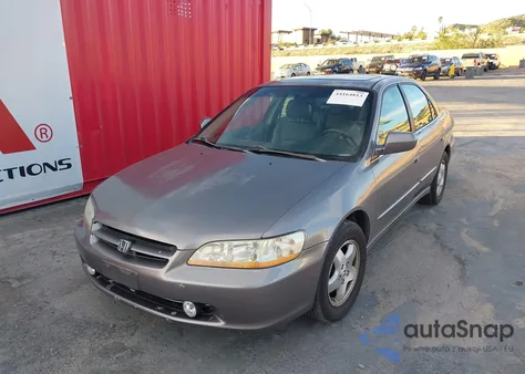 2000 Honda Accord 3.0 Ex z USA, uszkodzony, nr VIN 1HGCG1655YA050157